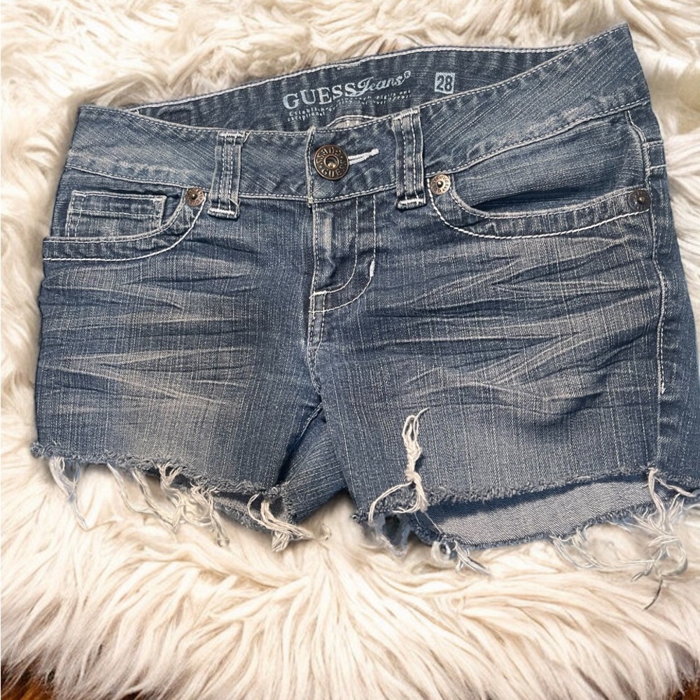 Guess Women’s cutoff fringe shorts Size 28
